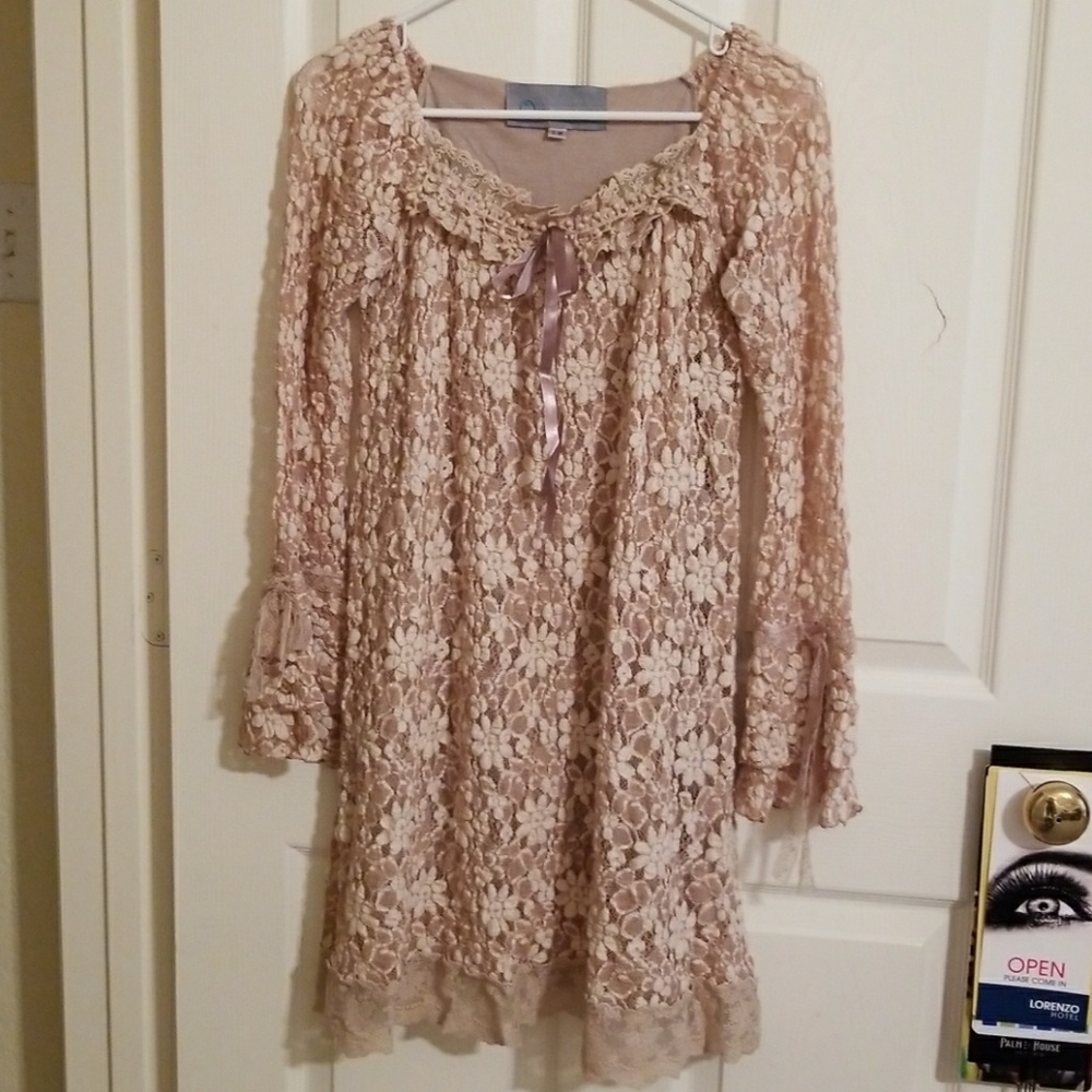 Gorgeous Detailed Tunic